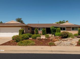 942 Ezie Ave, Clovis, CA 93611