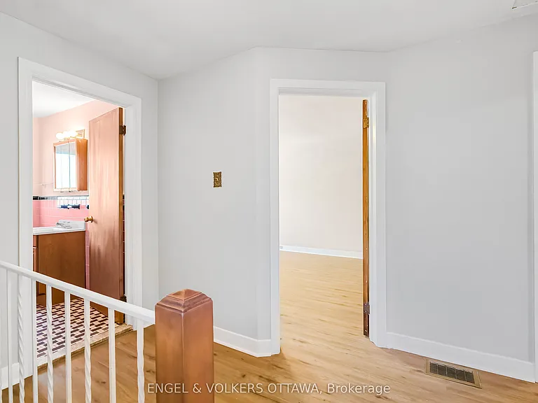 1402 Kilborn Ave — Photo 16