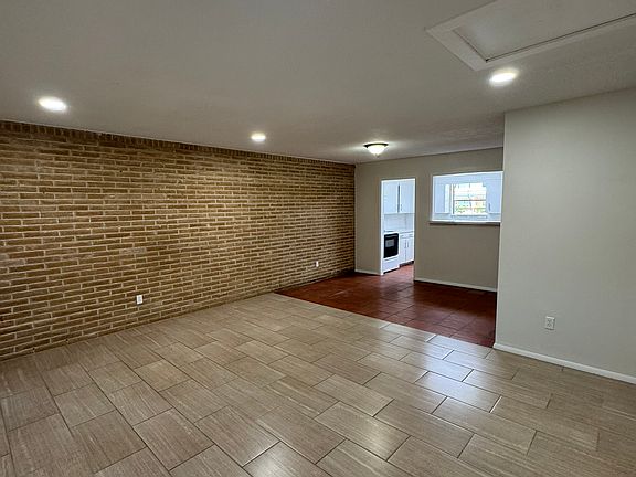 5th image of 1603 W Nolana Ave #1603