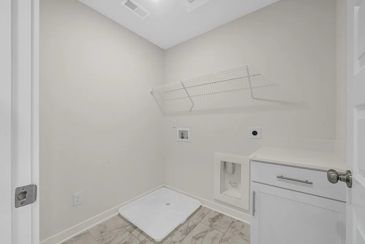 Building Photo - 887 Bur Oak Ct