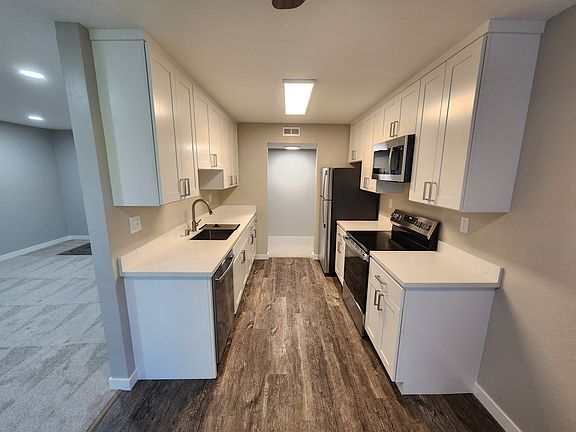 2nd image of 2721 Midtown Ct #306