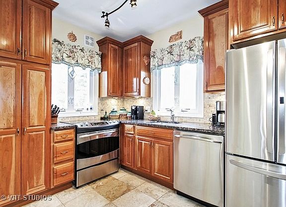 4th image of 1315 Elmwood Ave