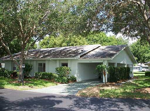 Home on oak tree draped circle