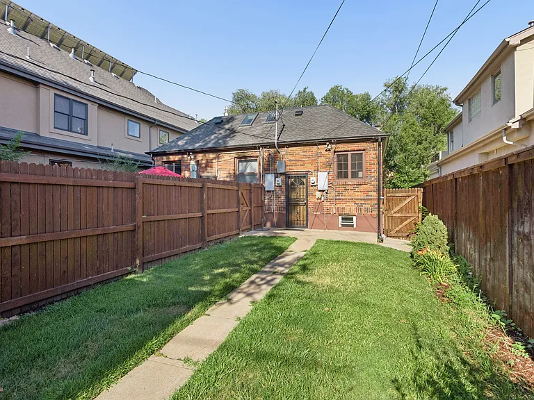 512 Jackson St — Photo 26