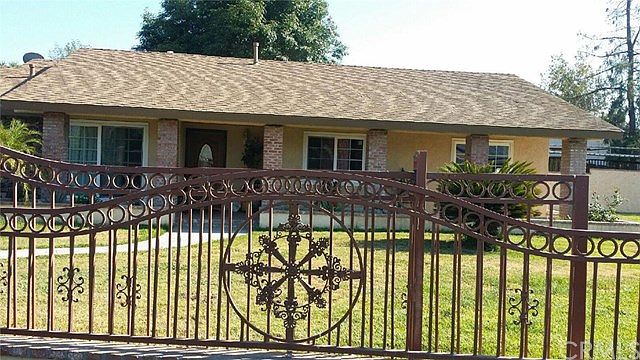 2nd image of 9490 Corral St