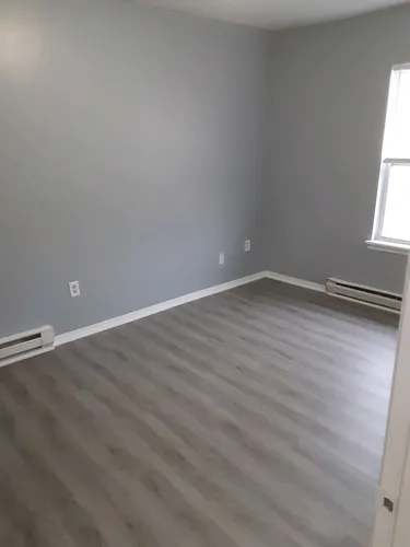 140 Bryan St Photo 1