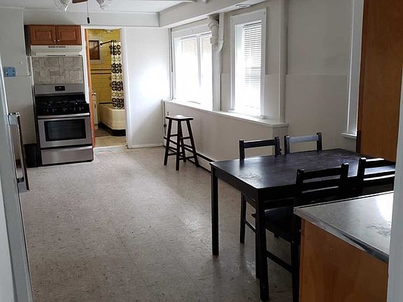 3rd image of 99 Orient Way Floor 1