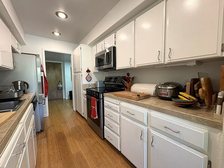 320 Palo Alto Ave #A2 — Photo 8