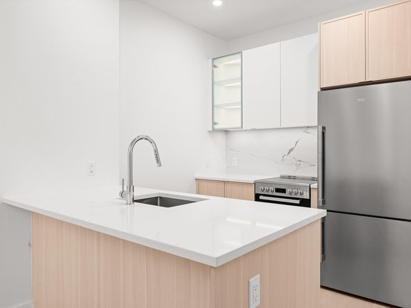 218 Front St #3080