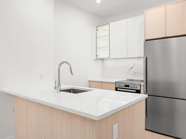 218 Front Street image 1 of 46