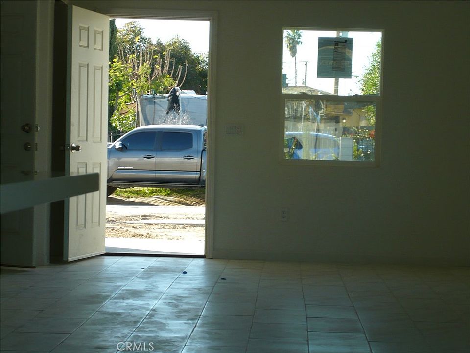 1st image of 1077 Ramona Ave