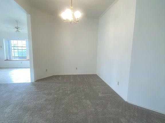 3rd image of 519 Arapaho Dr