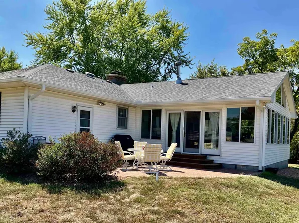 22405 Surf Dr, Vassar, KS 66543