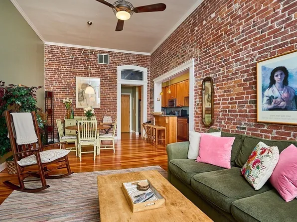 35 New South St APT 303, Northampton, MA 01060
