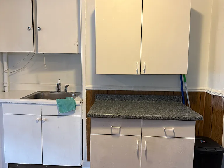 300 Bridge St #1 — Photo 8