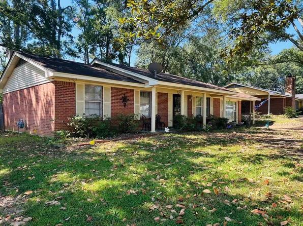 723 Scenic Dr, Grenada, MS 38901