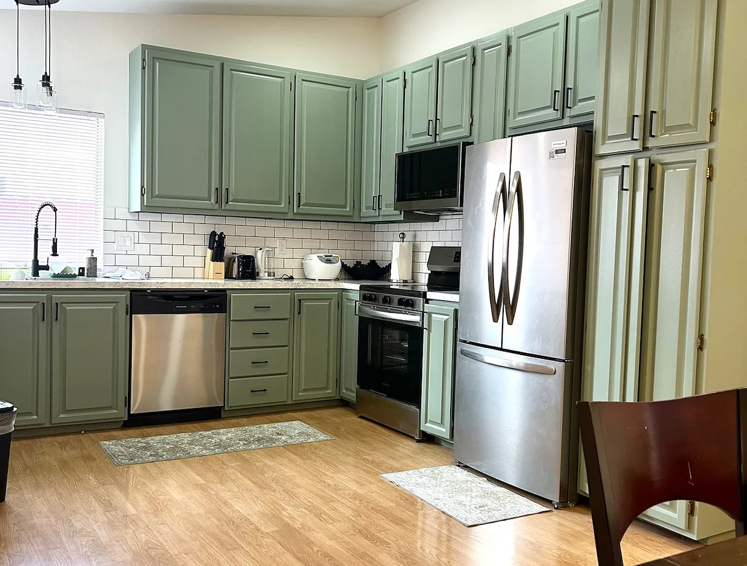 4 bed, 2.0 bath, $7,125 — Photo 3