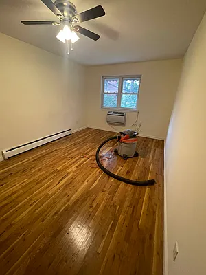 Rented by Metropolis International Realty Inc. | media 6