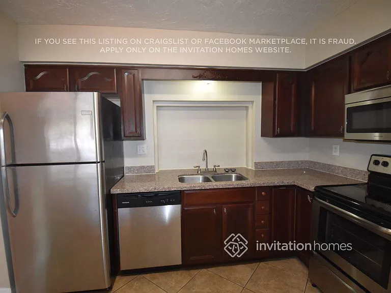 1511 NW 84th Ter — Photo 4