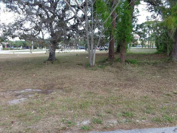 191 1st ST, NAPLES, FL 34134