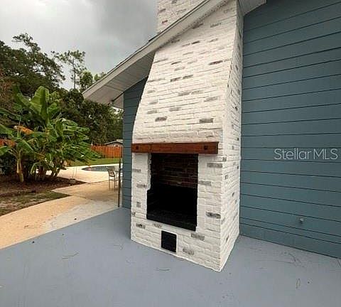 5th image of 569 NE 21ST TERRACE