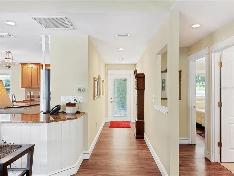 4708 Hidden River Rd — Photo 4