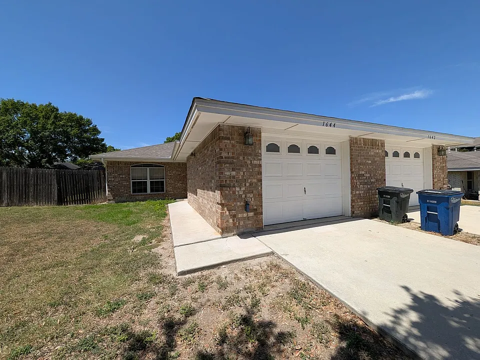 1644 W County Line Rd