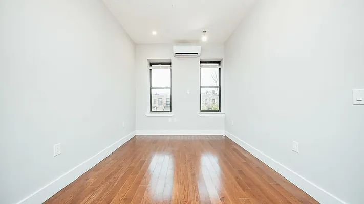 Rented by Nooklyn NYC LLC | media 11