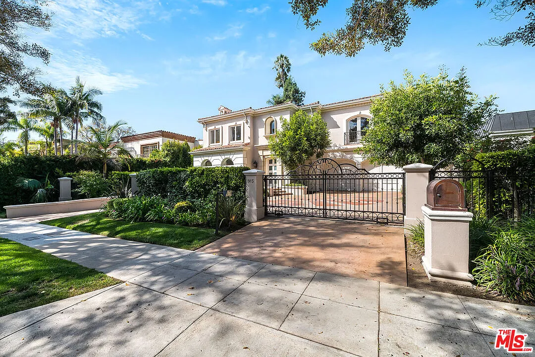 5 bed, 6.5 bath, 8262 sqft, $65,000 — Photo 4