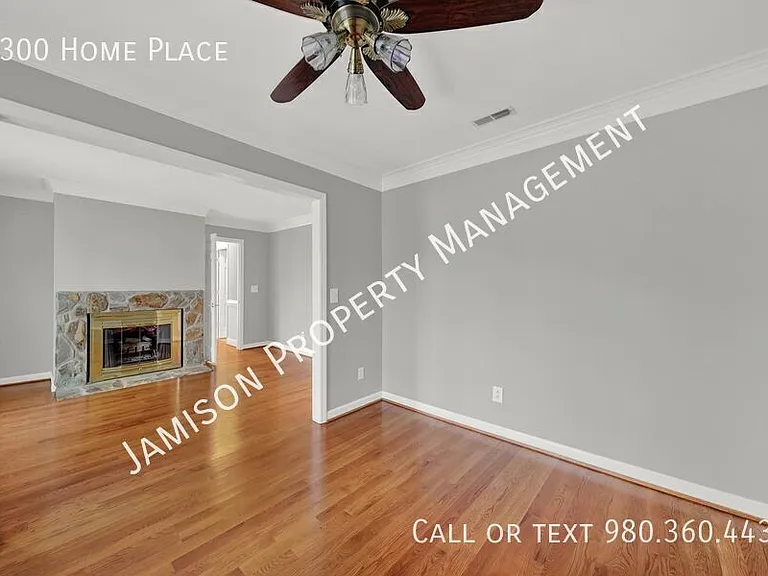 1300 Home Pl — Photo 13