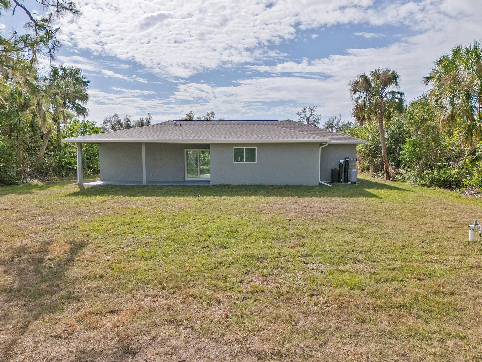 3 bed, 1340 sqft, $1,800 — Photo 2