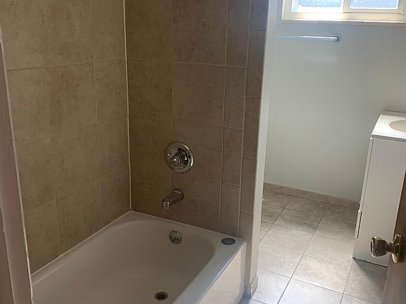 Main floor bath