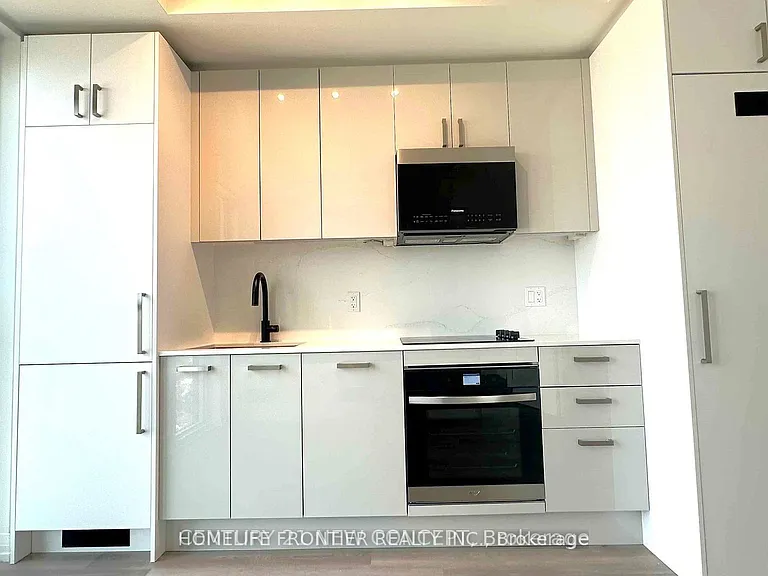 280 Dundas St W #2112 — Photo 4