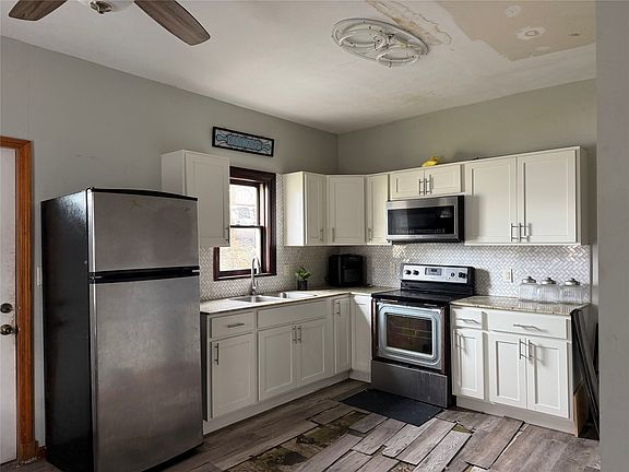 4th image of 1115 Raspberry St