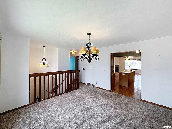 5th image of 2347 W Lombard St
