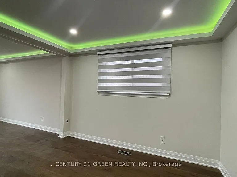 1257 Tredmore Dr #UPPER — Photo 5