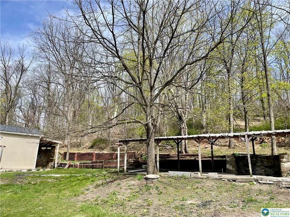 3861 Dogwood Rd, Walnutport, PA 18088