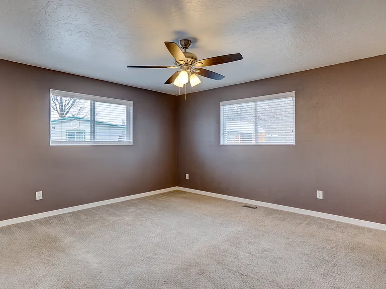8290 W Amherst Dr — Photo 33