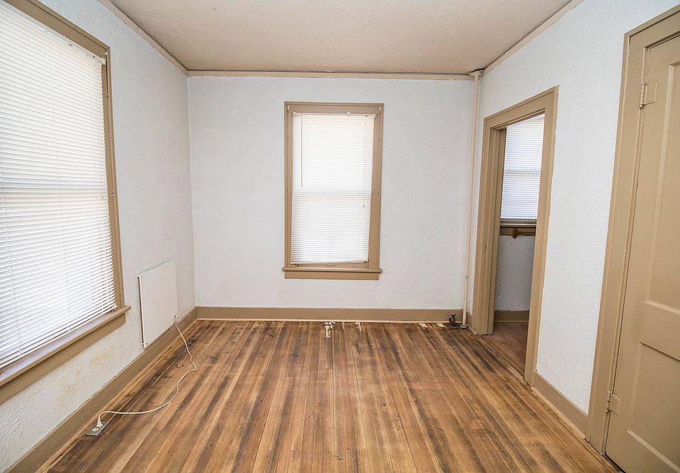 900 S Broadway St, Plainview, TX 79072 Zillow