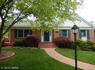 6905 Stonebridge Ct, Alexandria, VA 22306
