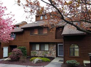 112 Swan Ln, Poughkeepsie, NY 12603
