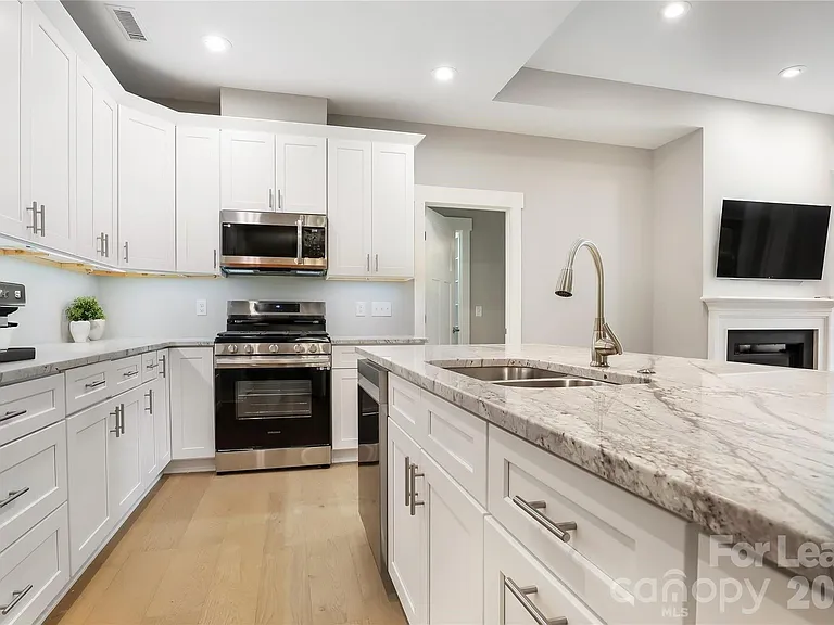 48 Creekside View Dr — Photo 4