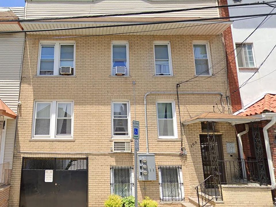 1st image of 105 McWhorter St Floor 2
