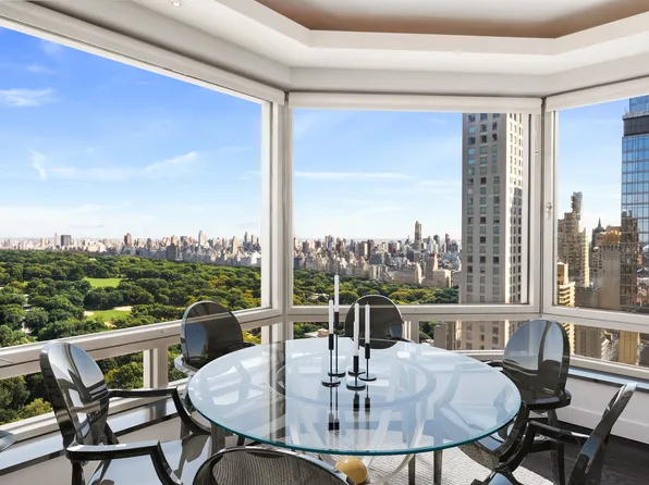 301 West 57th Street image 3 of 15