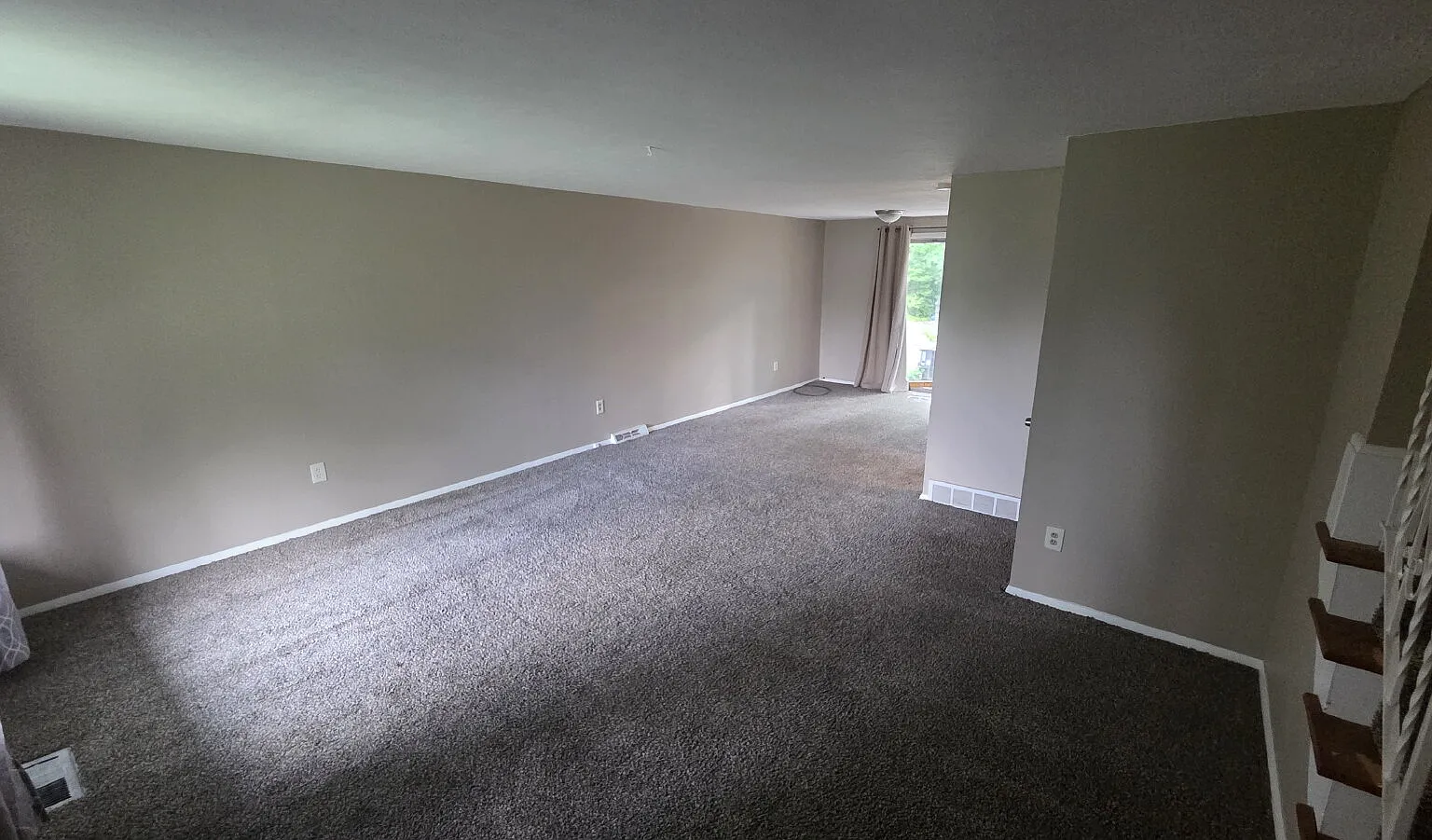 3 bed, 1.5 bath, 1130 sqft, $1,350 — Photo 1