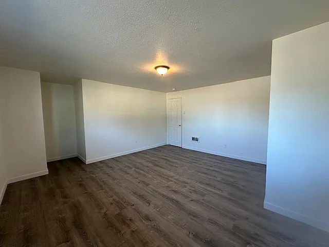 2100 Carlson Rd — Photo 2