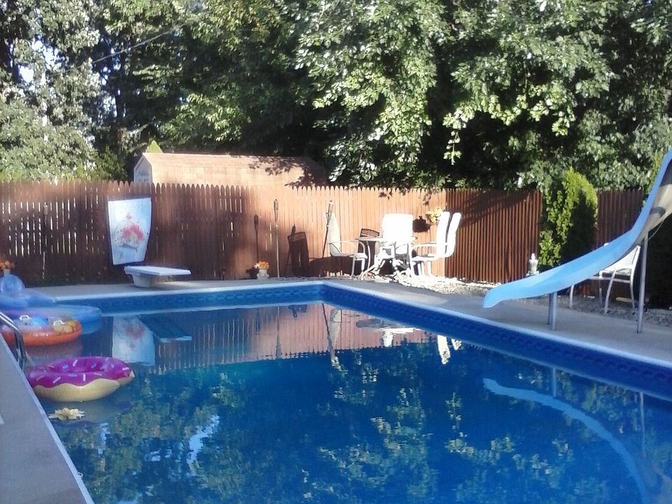 1st image of 3021 Crowsnest Dr