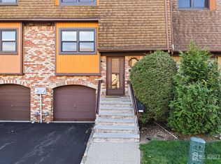 1705 Merrywood Dr, Edison, NJ 08817
