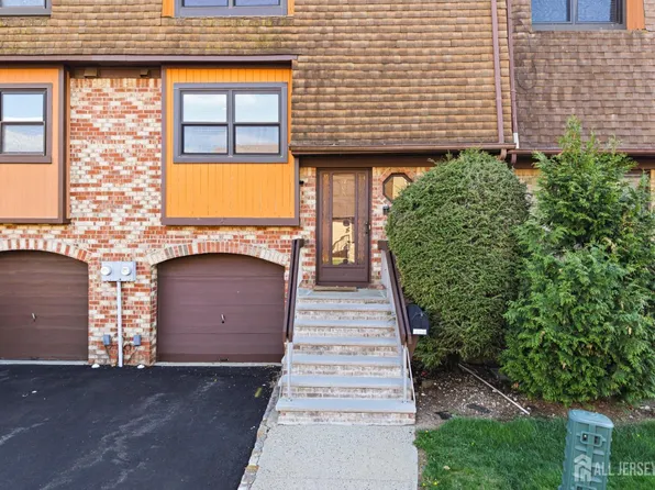 1705 Merrywood Dr, Edison, NJ 08817