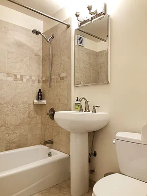 Rented by Engel and Völkers Brownstone Brooklyn | media 23